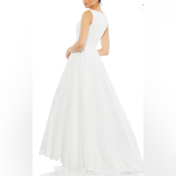 leena For Mac Duggal David’s Bridal White Tulle Chiffon V Neck Wedding Dress 12 - Picture 2 of 11